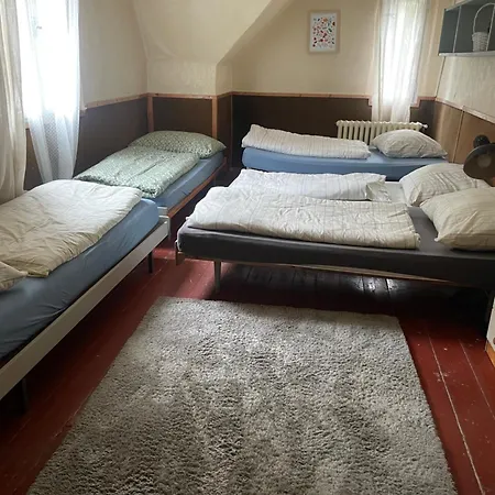 Horska Girova Lodge *