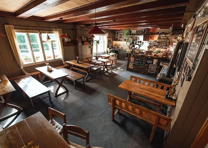 山林小屋 Horska Girova